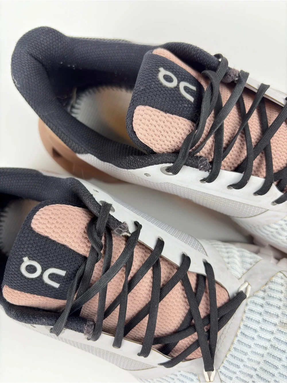 On Cloudflyer Running Sneakers